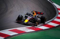 开云体育官网-阿斯顿马丁横扫红牛车队，周冠宇点燃赛场