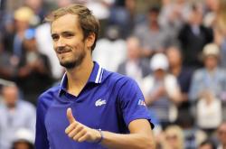 开云体育入口-英国网球队险胜欧洲网球队，梅德韦杰夫送出助攻