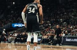 开云体育APP下载-雄鹿横扫湖人B队，米尔萨普送出助攻