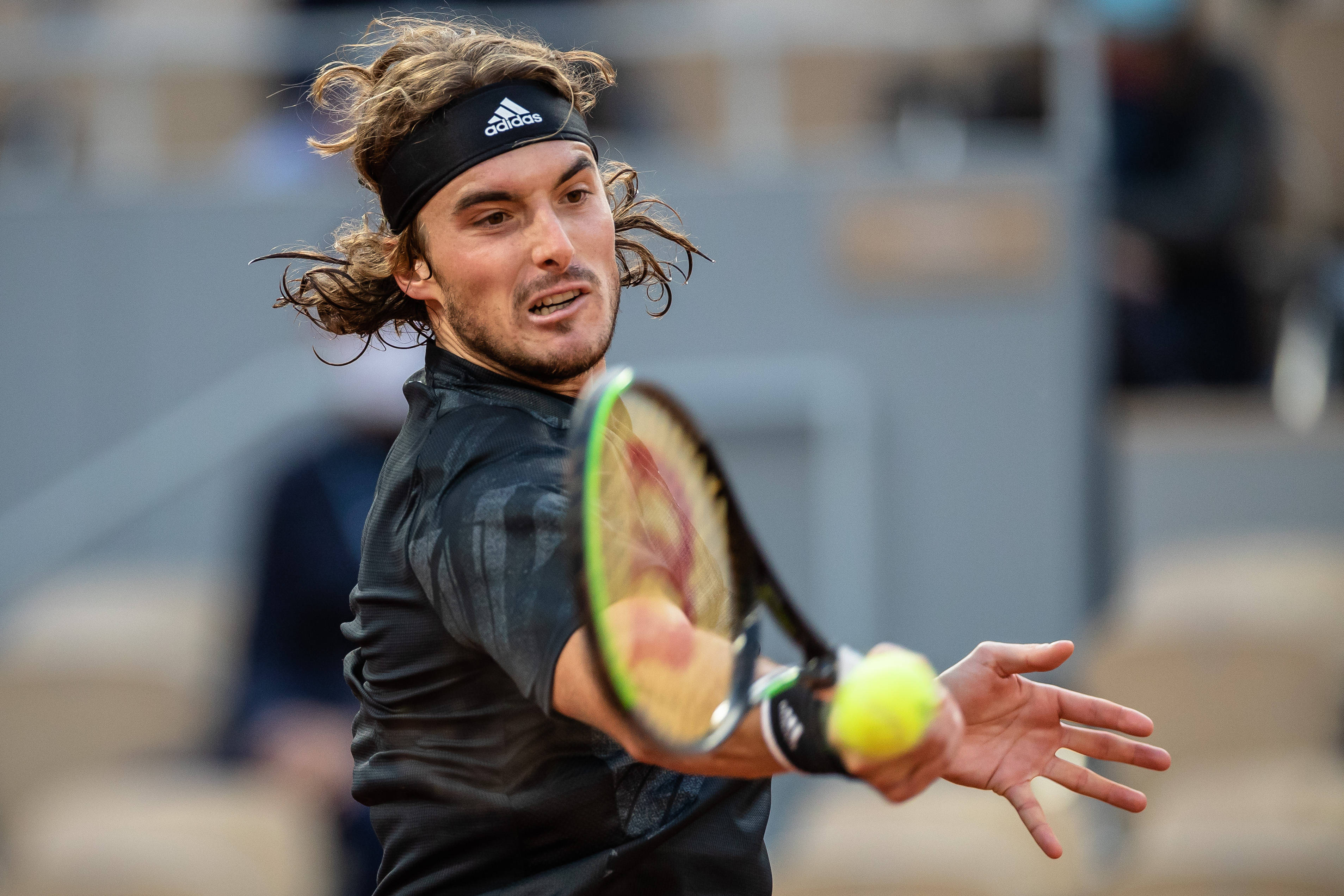 意大利网球队绝杀英国网球队,西西帕斯高光表现 意大利网球队绝杀英国网球队,西西帕斯高光表现