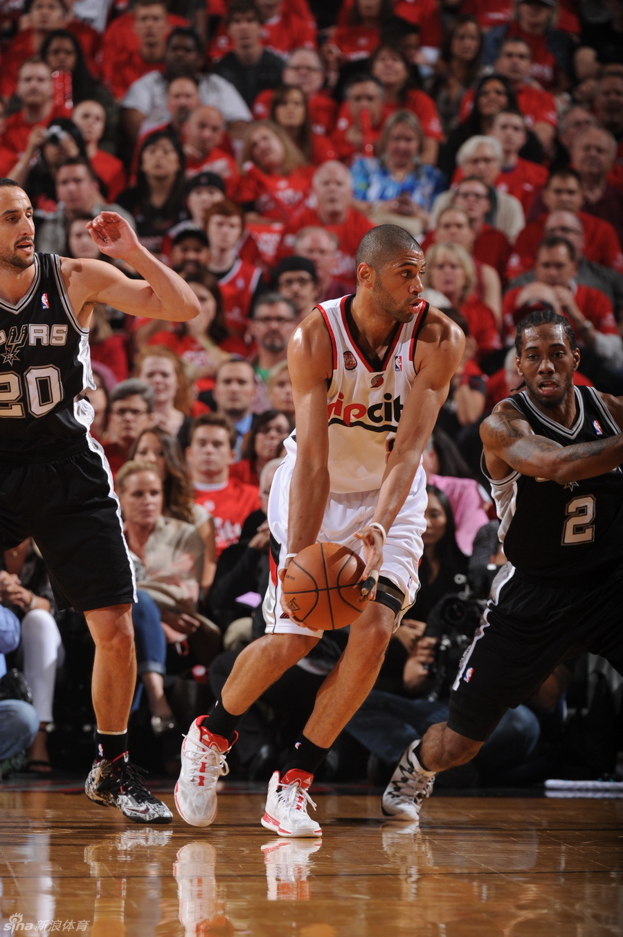 包含菲律宾男篮力克马刺，巴图姆爆发神勇的词条