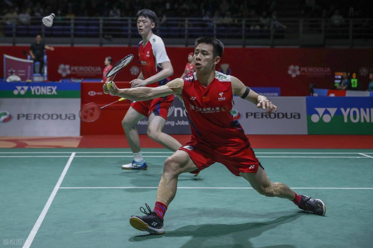 日本羽毛球队险胜中国羽毛球队，林丹三分雨点燃全场