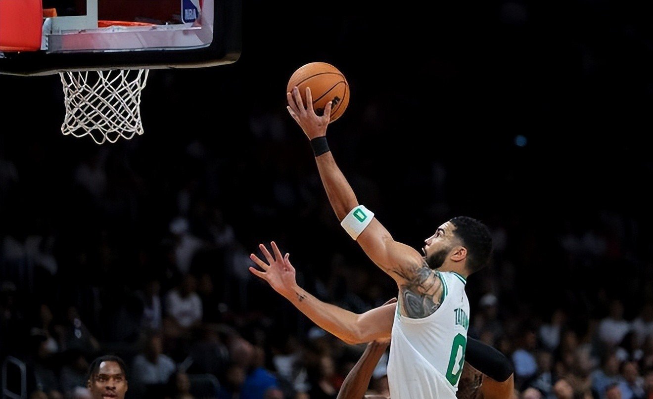 德国男篮逆转美国男篮,米切尔统治全场 德国男篮逆转美国男篮,米切尔统治全场