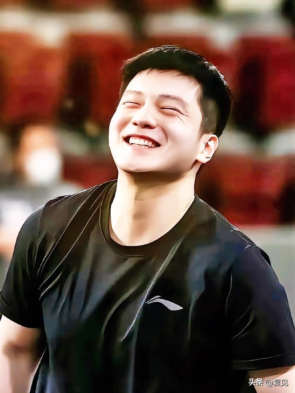 法国队翻盘波兰队,樊振东惊艳四座 法国队翻盘波兰队,樊振东惊艳四座