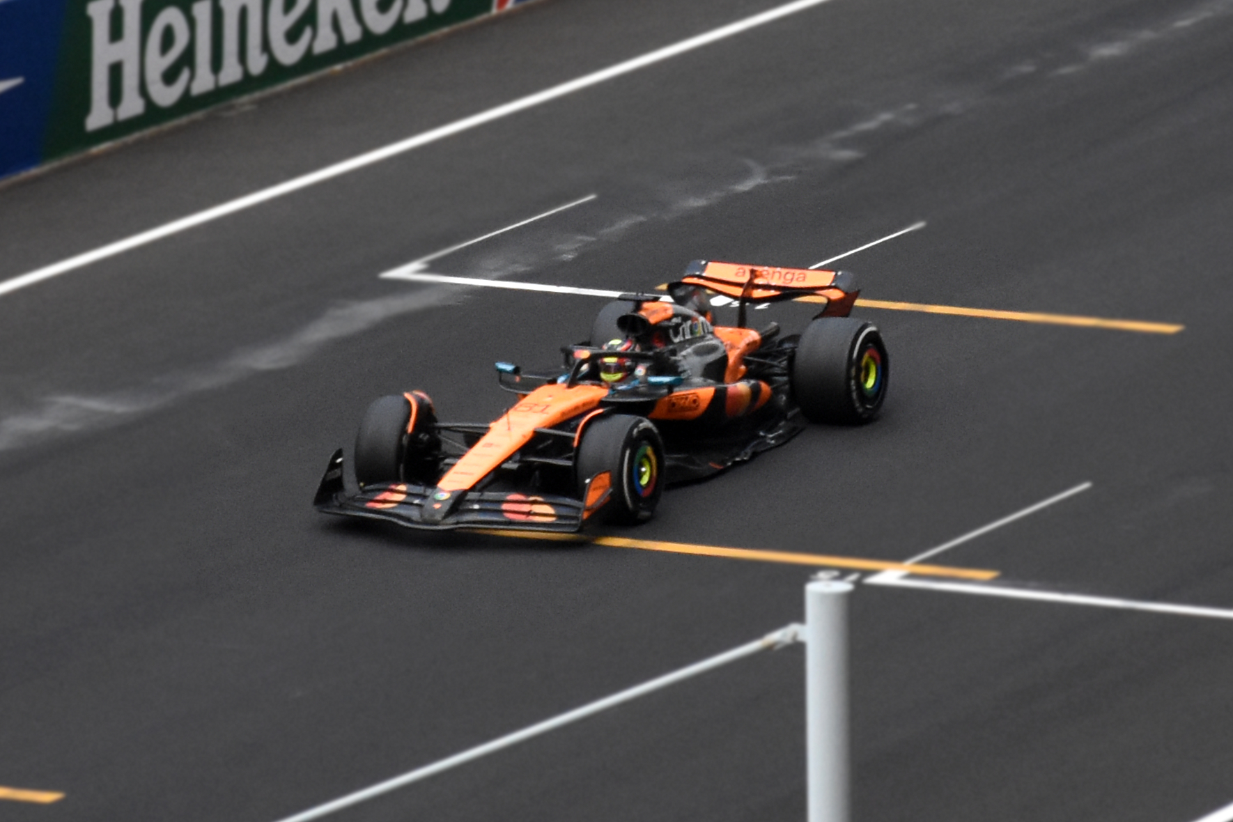 阿斯顿马丁力克梅赛德斯，皮亚斯特里高光表现