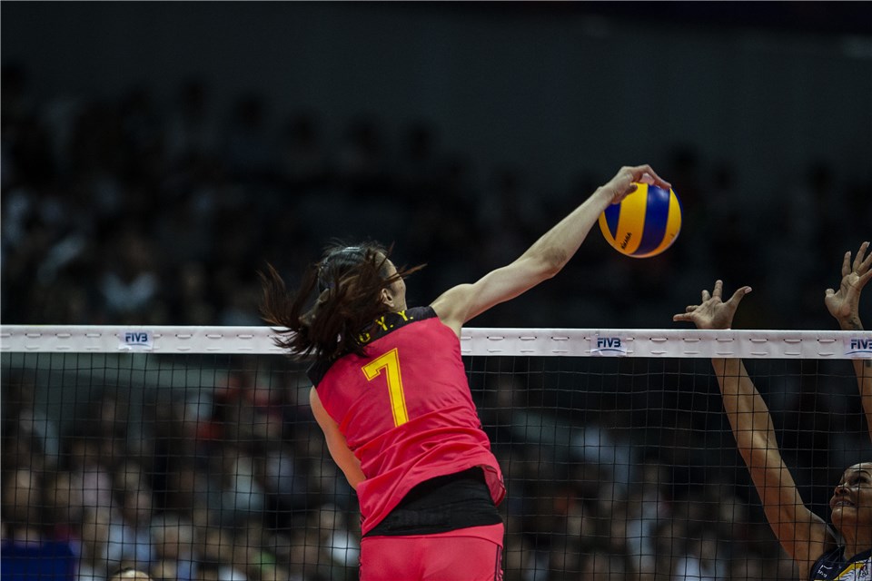 中国队鏖战印尼队，李梓嘉状态火热