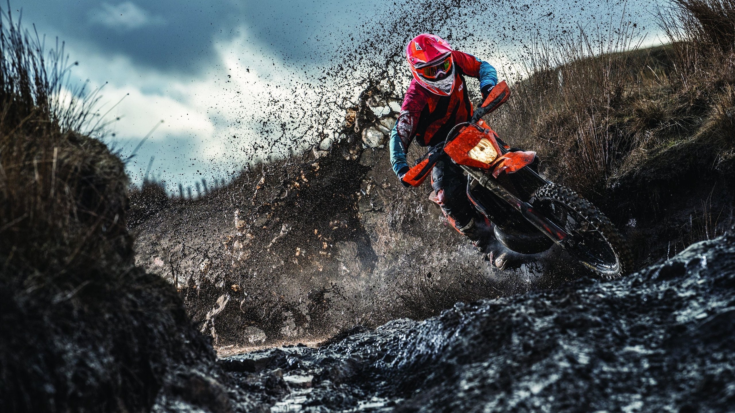 孔德爆发显神威，比利亚雷亚尔压哨绝杀阿尔及利亚